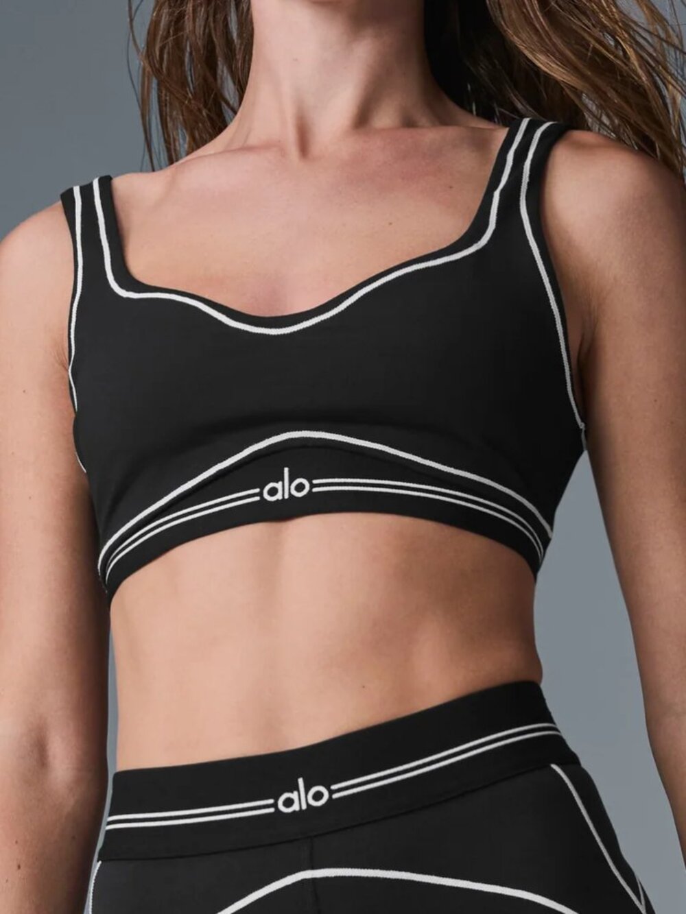 ALO Yoga Airbrush Heart Throb Bra Black/White 🤍🖤 NWT Size S/M